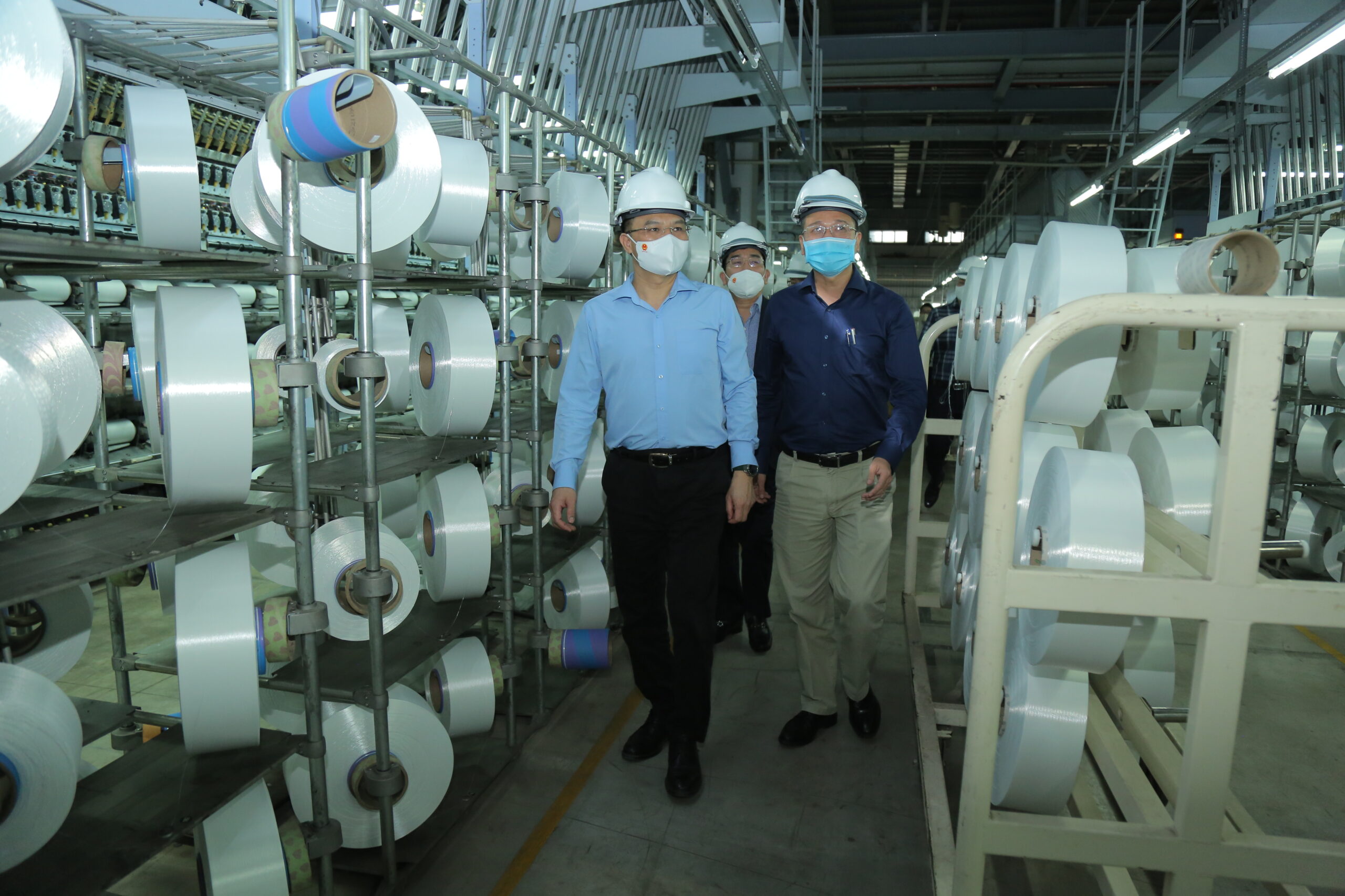 Tổng giám đốc Petrovietnam kiểm tra hoạt động sản xuất tại nhà máy xơ sợi Đình Vũ
